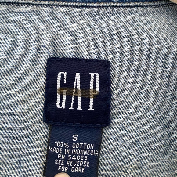 Sleeveless jean jacket - Picture 2 of 2